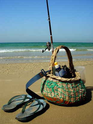 A fisherman's basket  to a large gallery picture
