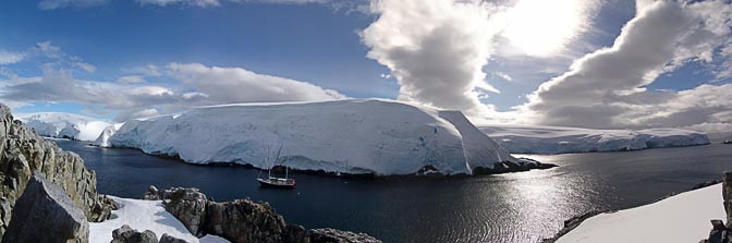 The gorgeous panorama of the Melchior Islands, 2004